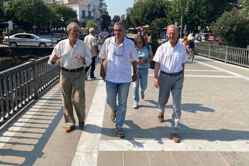 Επίσκεψη του Ευκλείδη Τσακαλώτου, βουλευτή Β1 Βόρειου Τομέα Αθηνών και υποψήφιου προέδρου του ΣΥΡΙΖΑ-ΠΣ στα Τρίκαλα