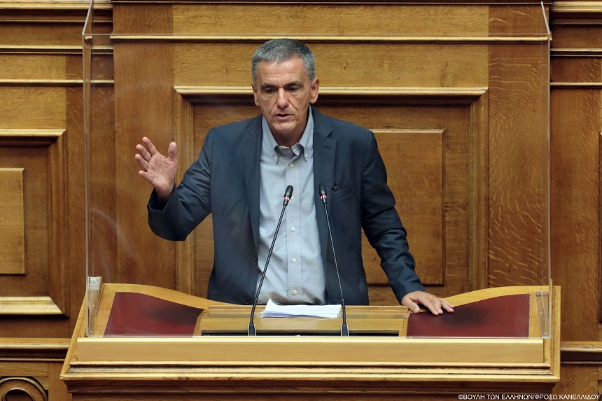 Ε. Τσακαλώτος: Αργοπεθαίνει η ελληνική δημοκρατία;
