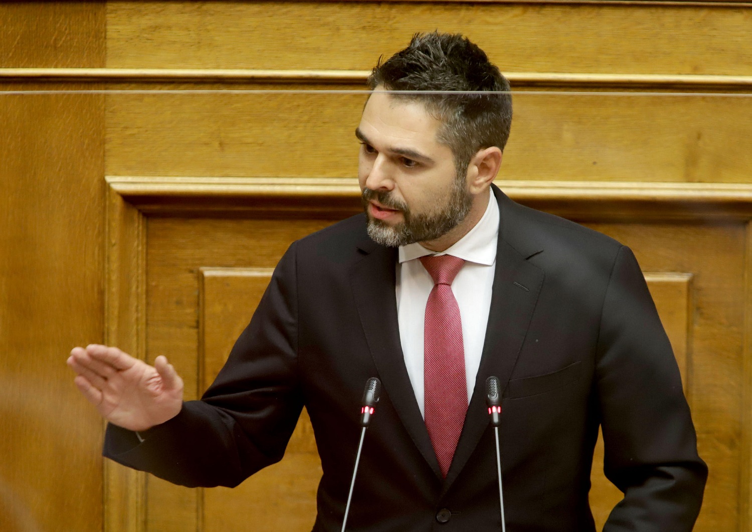 Γιάννης Σαρακιώτης στον ANT1: Πρωτοφανές Πρωθυπουργός να παρακαλάει Βουλευτές να απέχουν από τα καθήκοντά τους