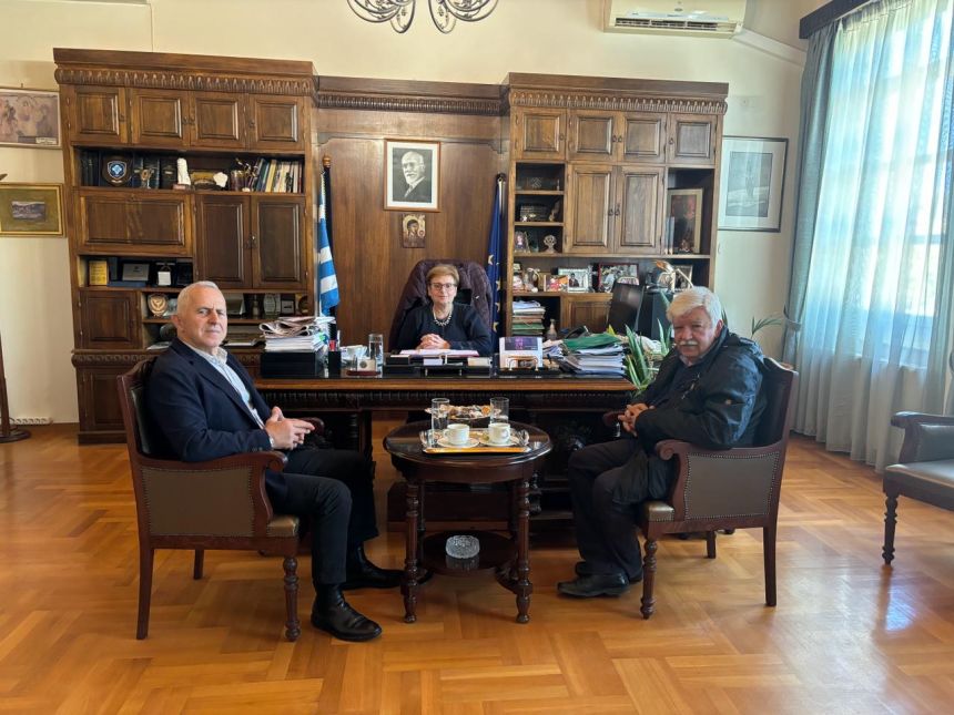 Συνάντηση του Ευάγγελου Αποστολάκη με την Αντιπεριφερειάρχη Ρεθύμνου, κα. Μαίρη Λιονή και με τον Δήμαρχο Ρεθύμνου, κ. Γιώργο Μαρινάκη