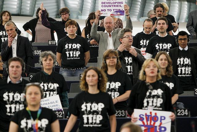 Αναβολή την τελευταία στιγμή  στο Ευρωκοινοβούλιο για την TTIP