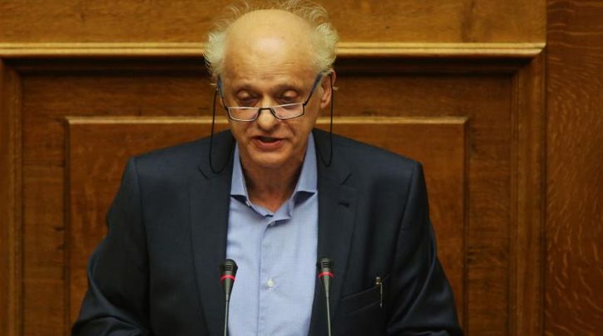 Σπ. Λάππας: «Έχετε μετατρέψει την Ελλάδα σε χώρα της κασέτας και των κοριών»