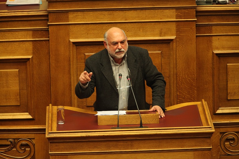 Ν. Συρμαλένιος: «Η κυβέρνηση συρρικνώνει το δημόσιο ρόλο του ΤΧΣ στο τραπεζικό σύστημα»