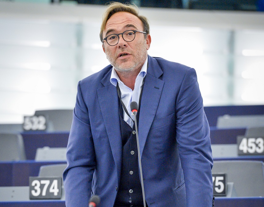 Π. Κόκκαλης: Πριν 8 ημέρες η ΝΔ καταψήφισε την άρση των πατεντών στο Ευρωπαϊκό Κοινοβούλιο