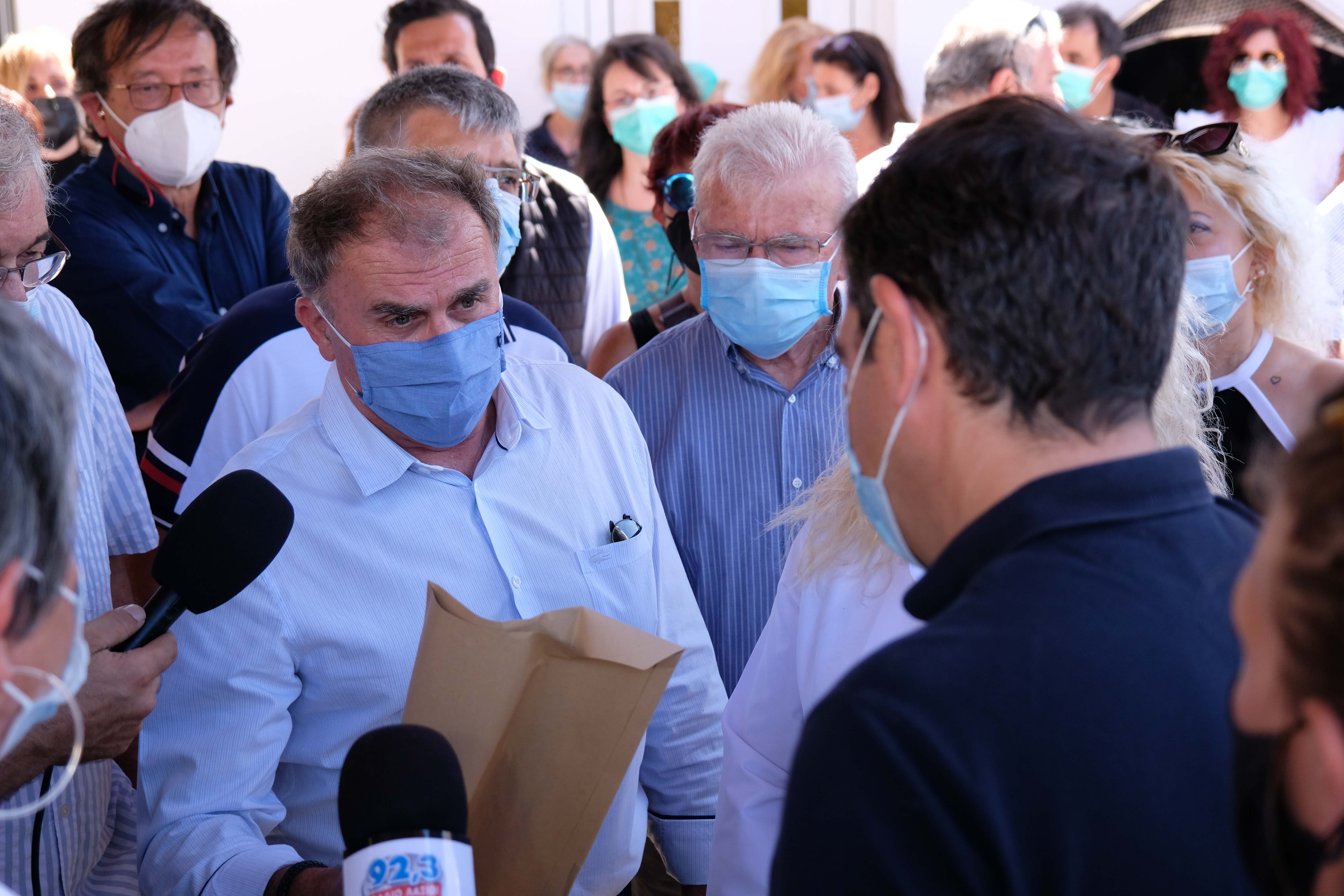 Αλ. Τσίπρας: Μην τολμήσει η κυβέρνηση να προχωρήσει σε συγχωνεύσεις νοσοκομείων και περιορισμό του προσωπικού