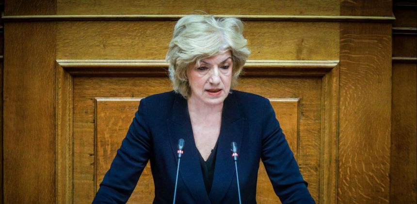 Σ. Αναγνωστοπούλου: Η κ. Μενδώνη παρούσα στη Βουλή, αποχώρησε για να μην απαντήσει στην ερώτηση για το περιστατικό λογοκρισίας της θεατρικής παράστασης του Χρ. Ζαραλίκου - βίντεο