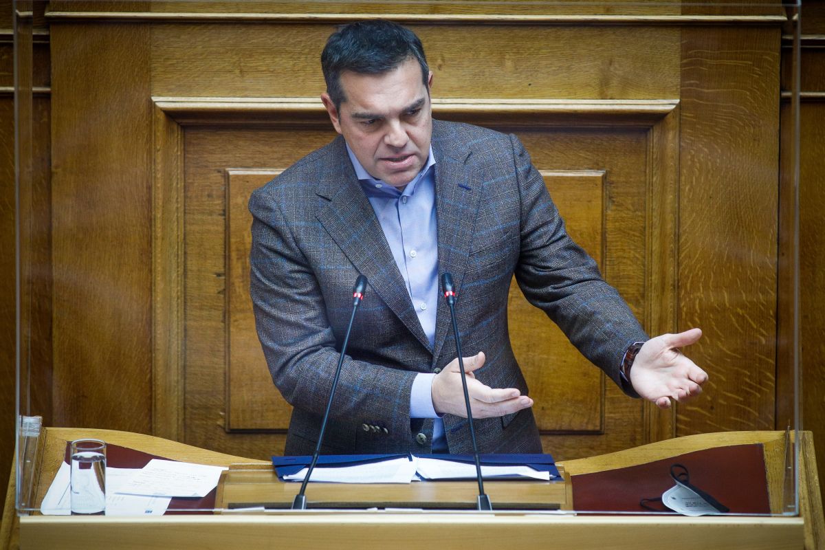 Αλ. Τσίπρας: Σας εκλιπαρούμε, ορίστε εκλογές το συντομότερο - Λυτρώστε τον ελληνικό λαό από την ανικανότητά σας