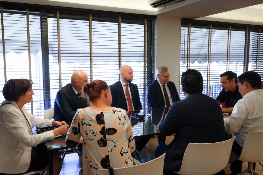 Συνάντηση του Προέδρου του ΣΥΡΙΖΑ-Προοδευτική Συμμαχία Αλέξη Τσίπρα με τον Αντιπρόεδρο της Βουλής της Φινλανδίας Antti Rinne και τον επικεφαλής της ΚΟ της Αριστερής Συμμαχίας Jussi Saramo