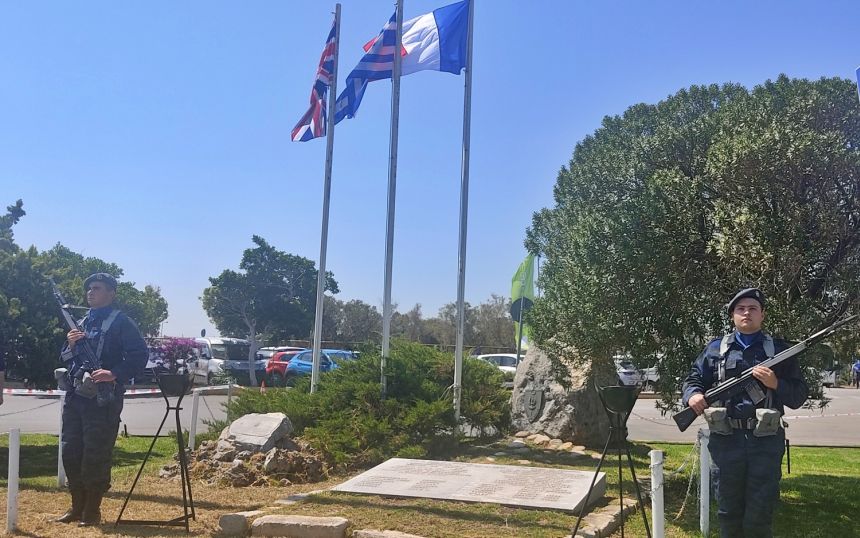 Στην εκδήλωση μνήμης για τους Ήρωες του μεγάλου Σαμποτάζ στο αεροδρόμιο «Νίκος Καζαντζάκης» οι Βουλευτές Ηρακλείου ΣΥΡΙΖΑ-ΠΣ