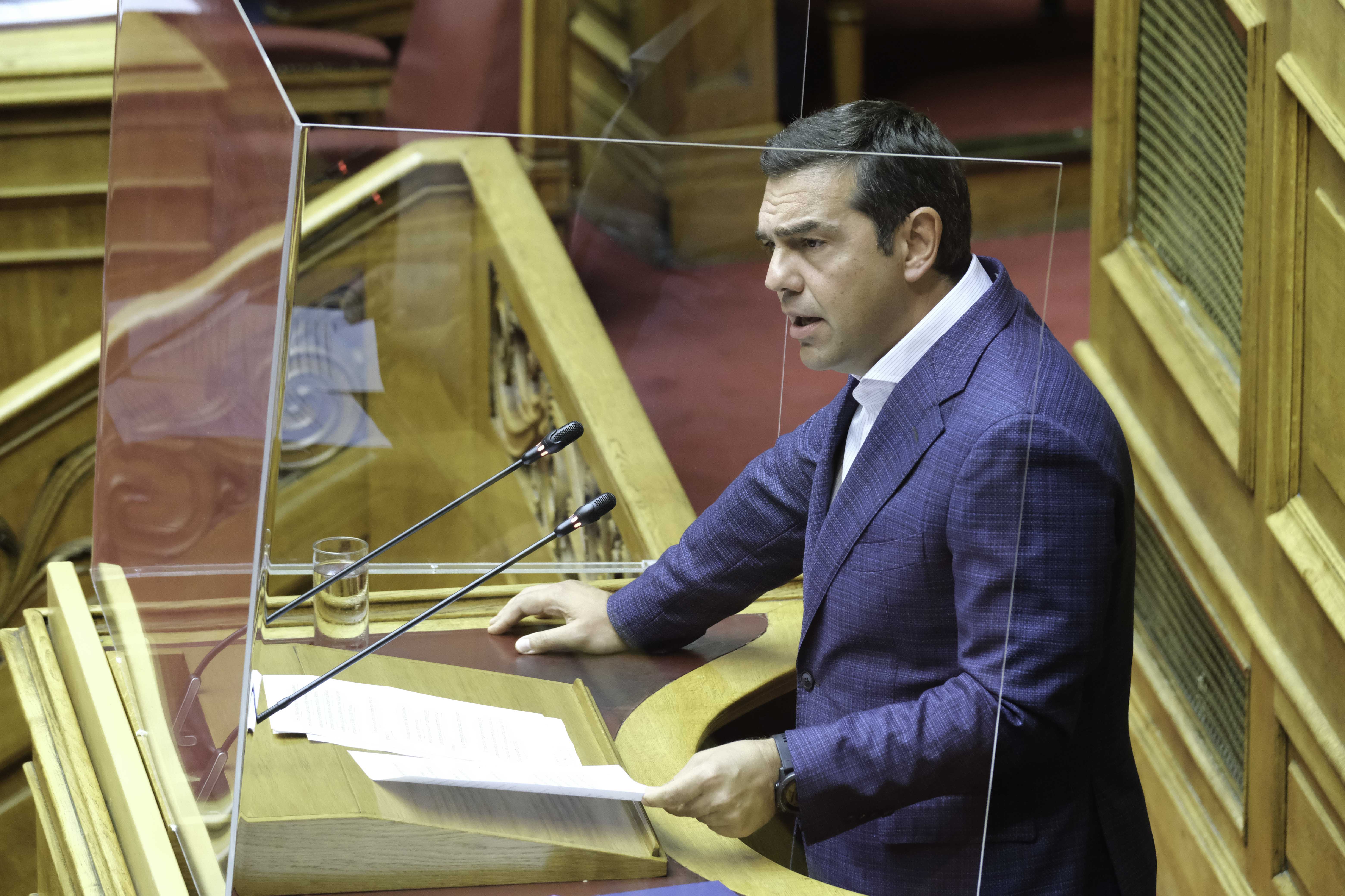 Αλ. Τσίπρας: Αίτημα για διεξαγωγή έκτακτης συζήτησης στη Βουλή - Η Δημοκρατία όταν απειλείται δεν κάνει διακοπές