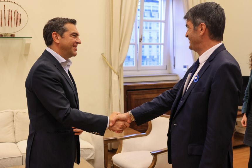 Συνάντηση του Αλέξη Τσίπρα με τον Πρέσβη της Γαλλίας στην Ελλάδα, κ. Patrick Maisonnave