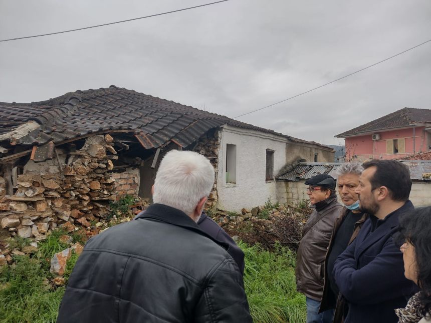Περιοδεία κλιμακίου του ΣΥΡΙΖΑ-ΠΣ στις σεισμόπληκτες περιοχές των νομών Λάρισας και Τρικάλων