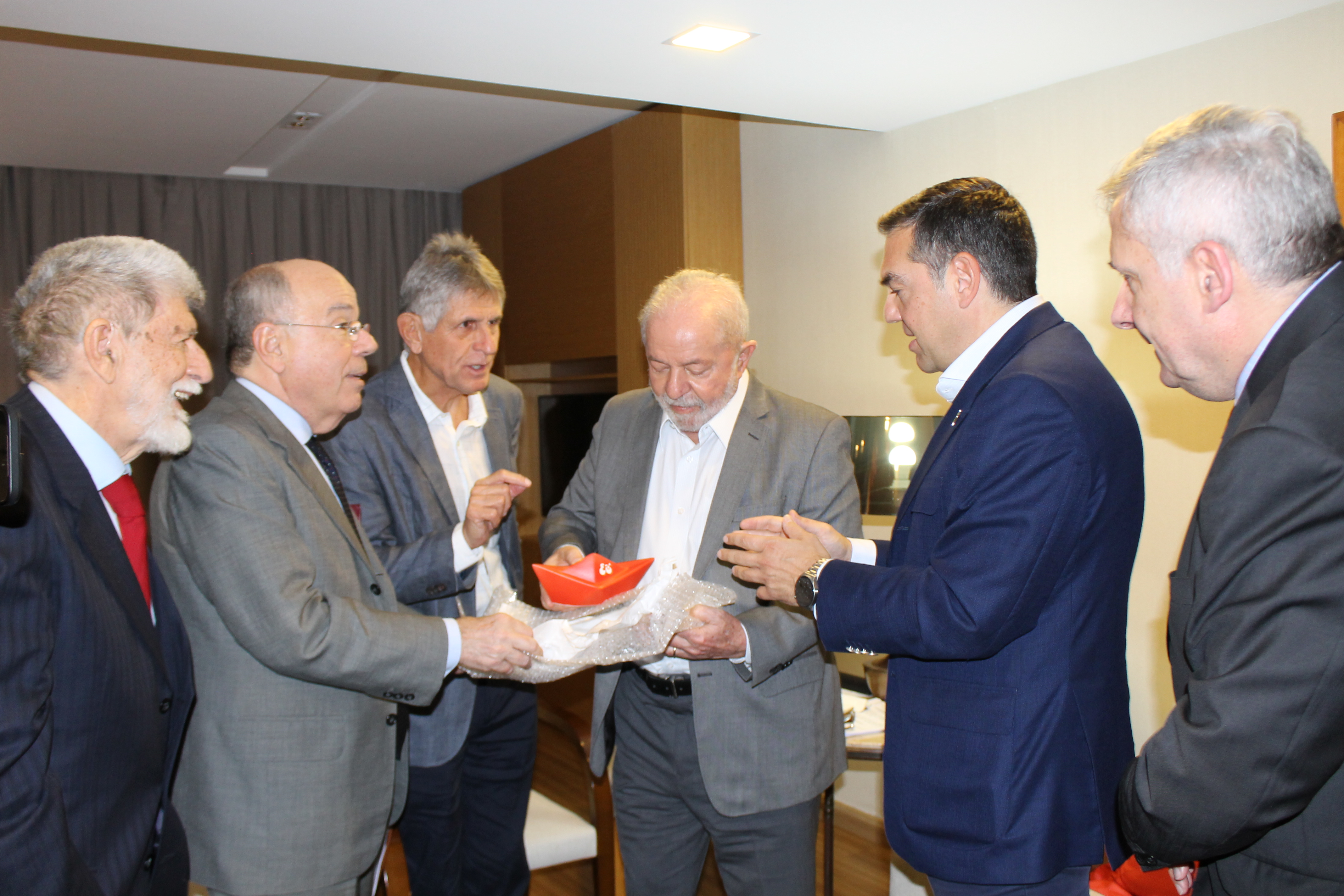 Συνάντηση του Προέδρου του ΣΥΡΙΖΑ-ΠΣ, Αλέξη Τσίπρα με τον νέο Πρόεδρο της Βραζιλίας, Λουίς Ινάσιο Λούλα