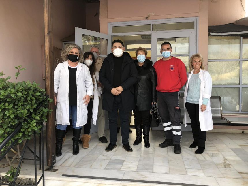 Γ. Μπουρνούς στο Κέντρο Υγείας Πλωμαρίου: Ώρα μηδέν για τα Κέντρα Υγείας – Η κυβέρνηση θέτει σε κίνδυνο την υγεία των κατοίκων της υπαίθρου