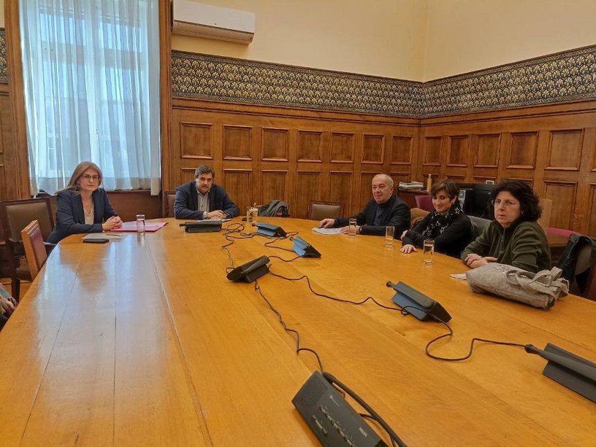 Συνάντηση Ξανθού-Αυγέρη με το Σωματείο Εργαζομένων του ΙΦΕΤ - Οι βουλευτές του ΣΥΡΙΖΑ-Προοδευτική Συμμαχία ζητούν από τον κ. Ντογιάκο να μάθουν τι γίνεται με τη μηνυτήρια αναφορά τους για το ΙΦΕΤ