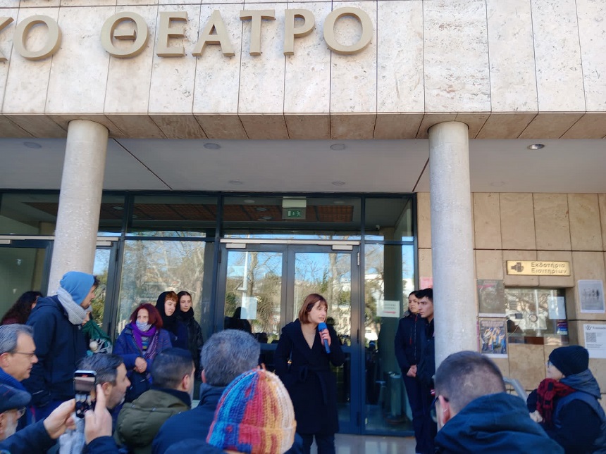 Συμβολική επίσκεψη κλιμακίου του ΣΥΡΙΖΑ-Προοδευτική Συμμαχία στο υπό κατάληψη Βασιλικό Θέατρο