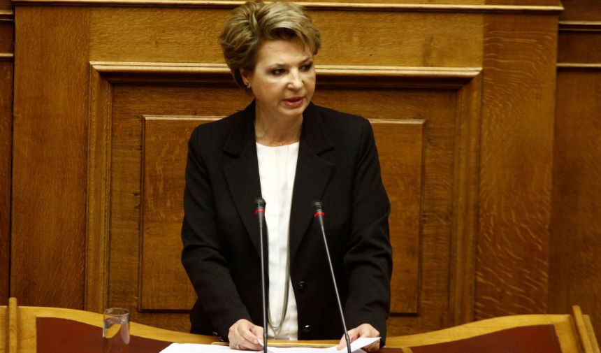 Όλγα Γεροβασίλη: Το μόνο που εξασφαλίζει το νομοσχέδιο είναι ότι οι γαλάζιοι κομματάρχες θα συνεχίσουν να διοικούν τον κρατικό μηχανισμό