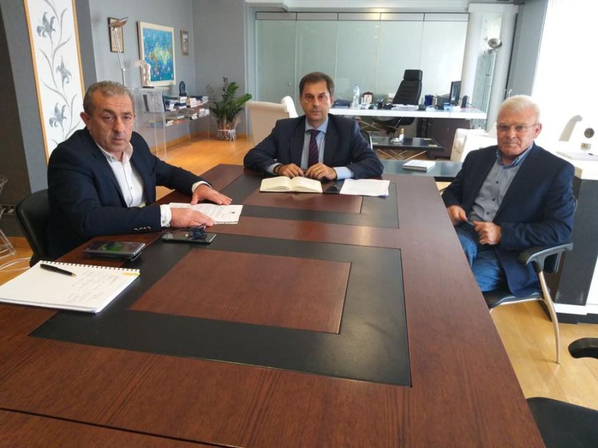 Συνάντηση βουλευτών του ΣΥΡΙΖΑ με τον υπουργό Τουρισμού