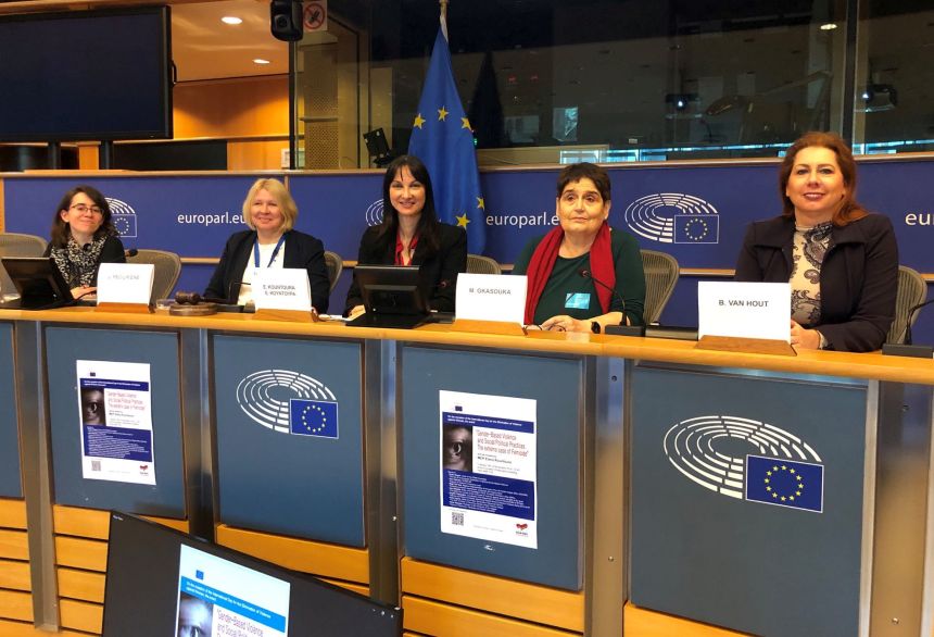 Πρωτοβουλία της Έλενας Κουντουρά στο Ευρωπαϊκό Κοινοβούλιο για τη βία κατά των γυναικών