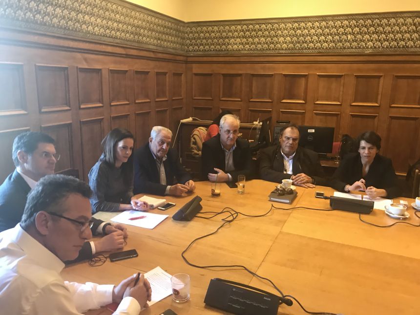 Συνάντηση βουλευτών του ΣΥΡΙΖΑ με τους εργαζόμενους στα Λιπάσματα Καβάλας